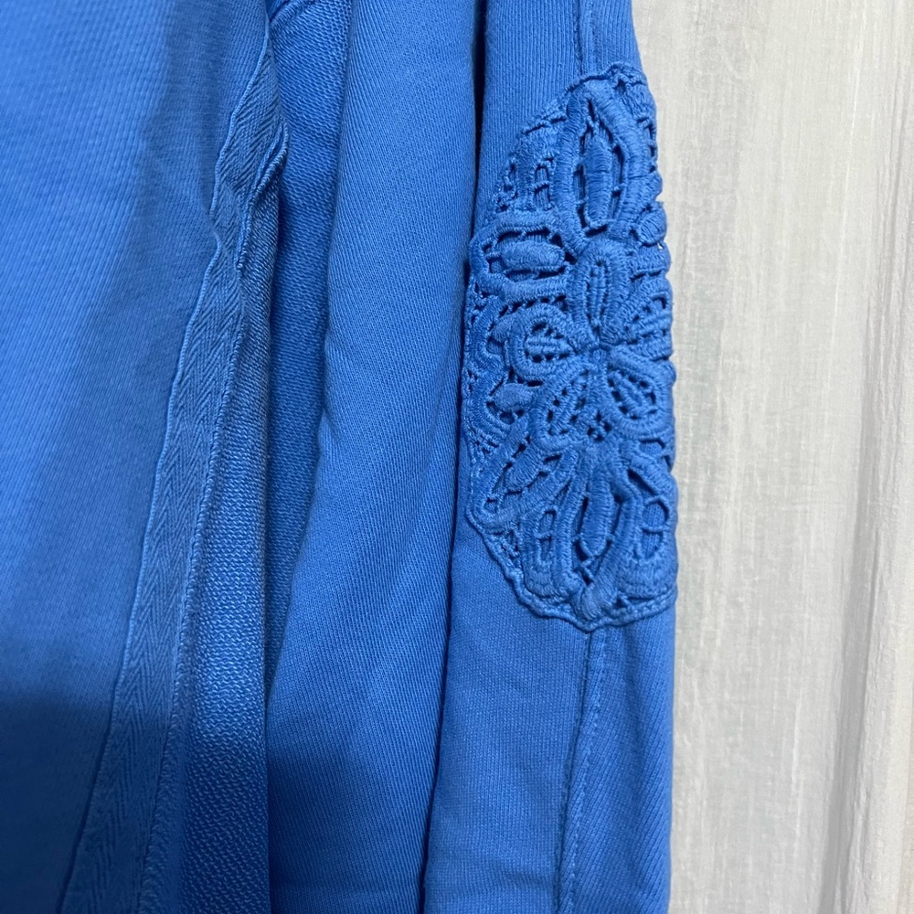 Aerie Keep it Light Crochet Sweatshirt, NWT, Laundry Blue Color, Large - Picture 10 of 10